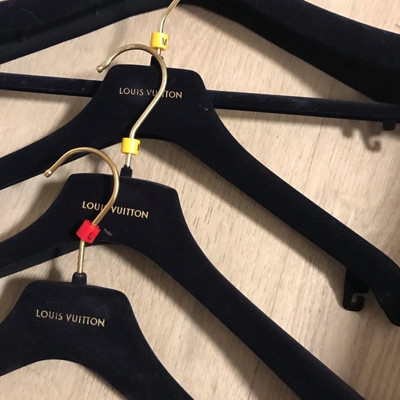 Louis Vuitton Garment Clothes Hangers - Picture 6 of 7